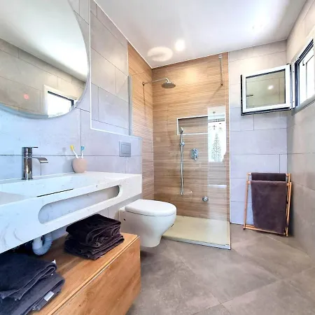 Algaida, Luxury Beachfront Sitio de Calahonda