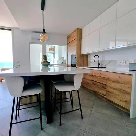 Algaida, Luxury Beachfront Sitio de Calahonda